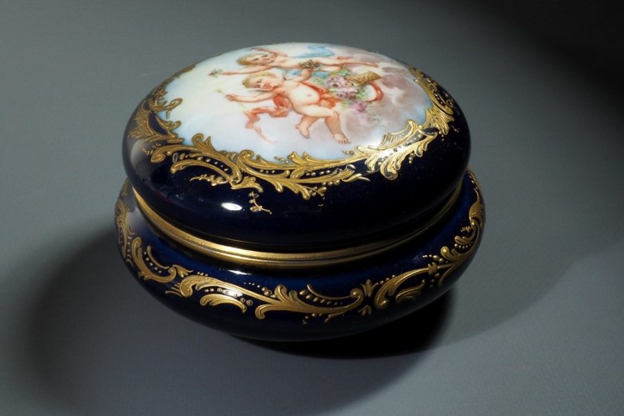 Bonbonnière Sèvres époque Louis Philippe