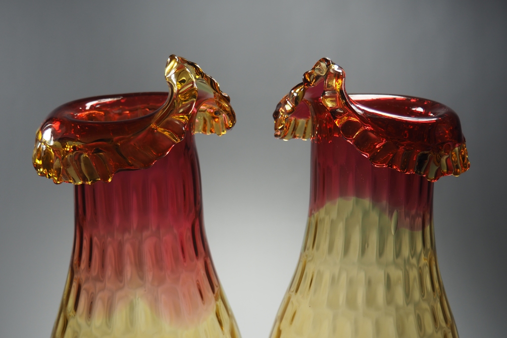 Paire de vases AMBERINA bicolore
