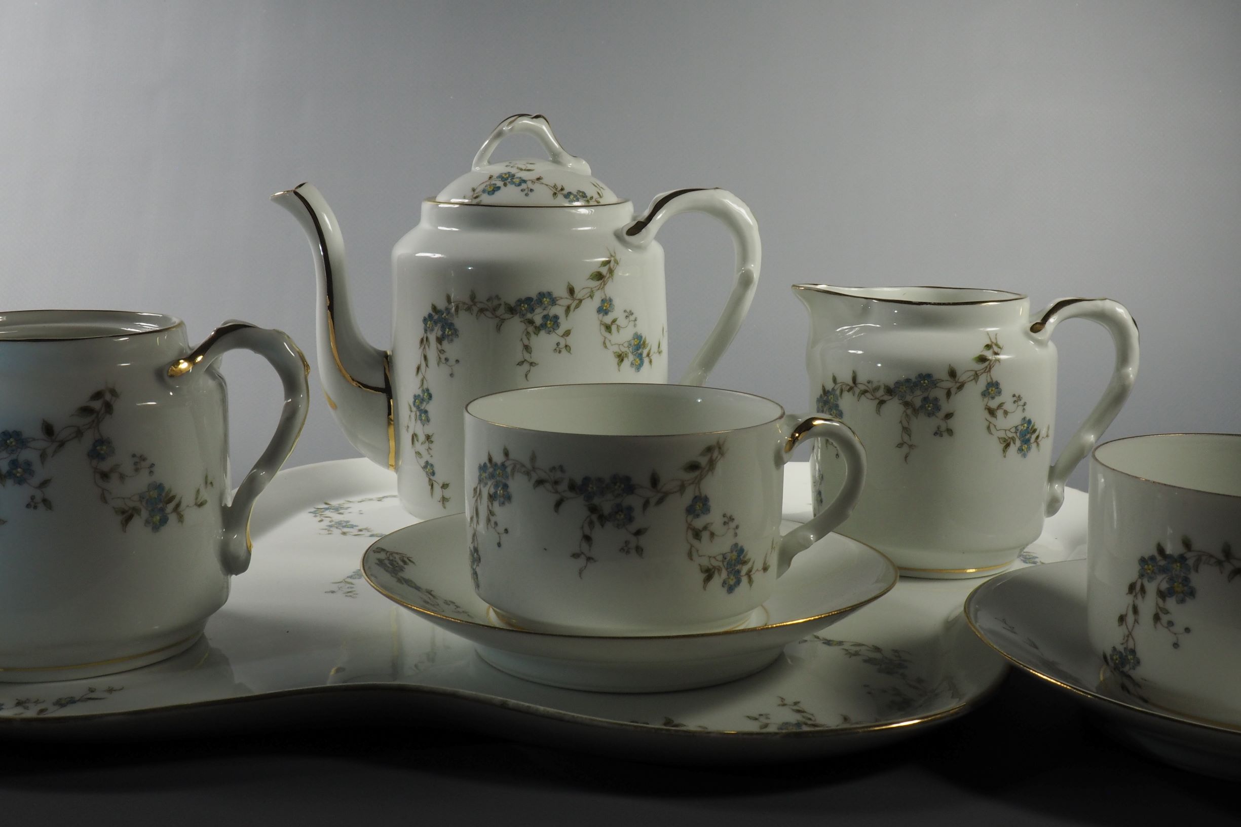 Ancien service Tête à tête en Porcelaine de Limoges