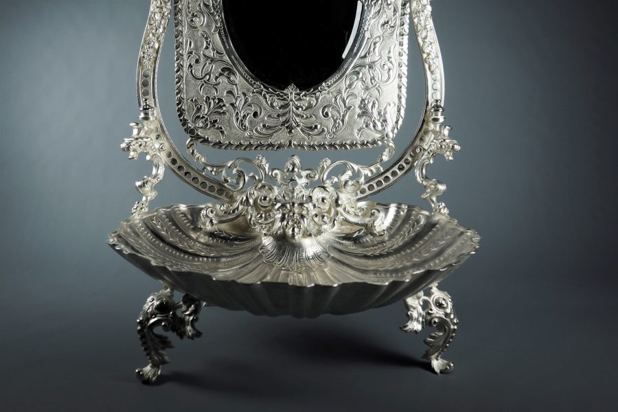 Miroir de table en bronze argenté