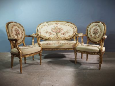 Canapé et trois fauteuils de style Louis XVI – Image 3