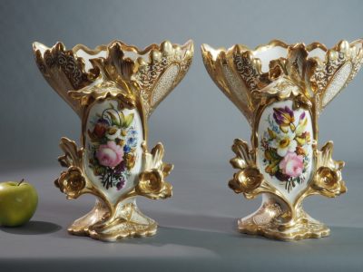 Par de jarrones de porcelana parisina del siglo XIX – Imagen 3