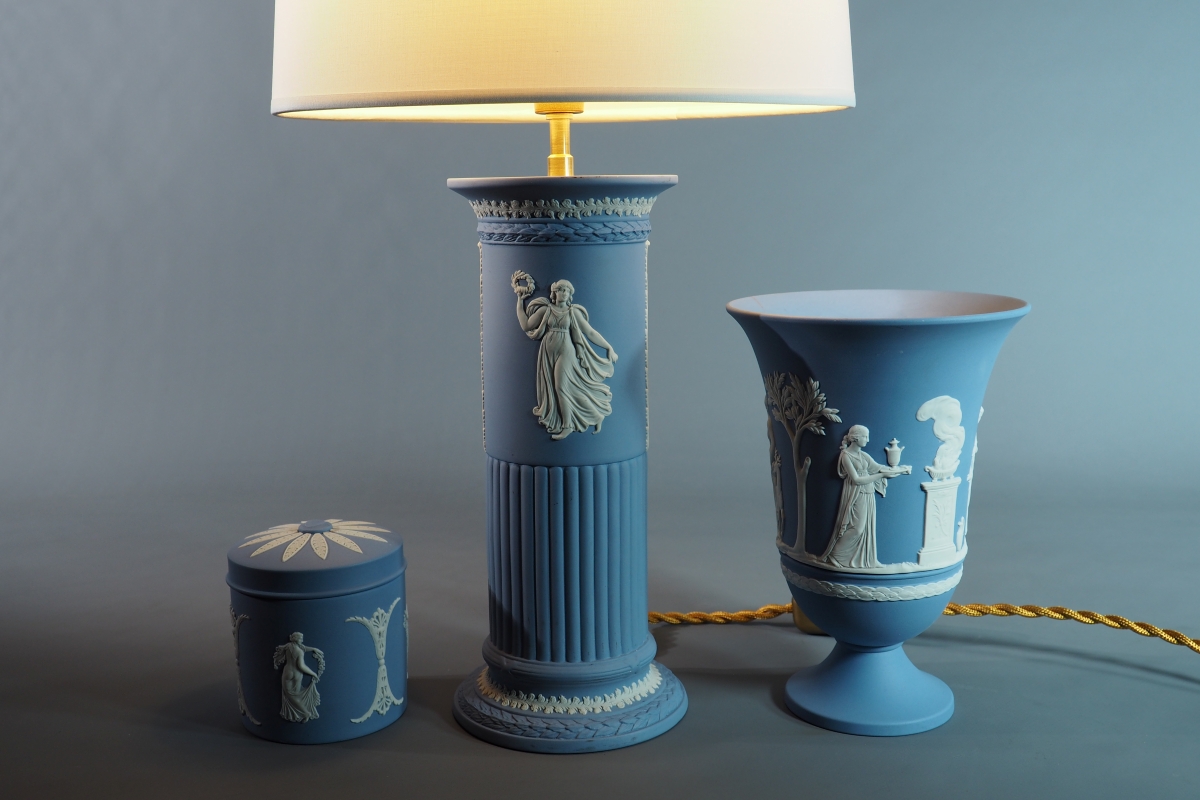 Ensemble Wedgwood en biscuit de jaspe (jasperware), Angleterre vers 1910–1930