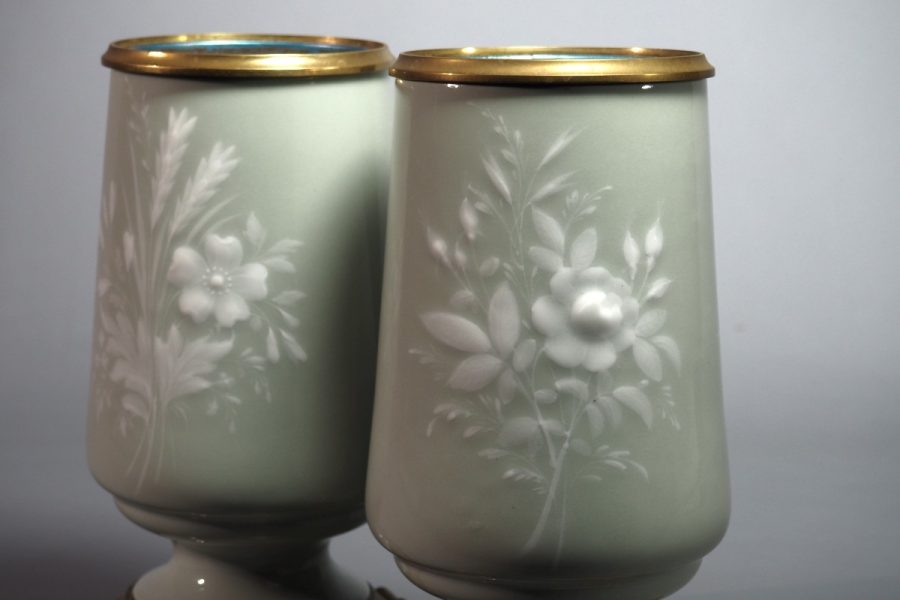 Paire de vases en porcelaine céladon et bronze, époque Napoléon III, France XIXe siècle