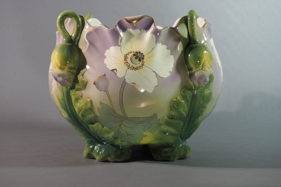 Cache-pot Art nouveau Lunéville KG faïence décor coquelicots fin XIXe siècle