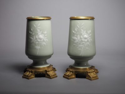 Paire de vases en porcelaine céladon et bronze, époque Napoléon III, France XIXe siècle