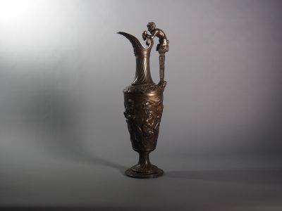 Pichet en bronze à décor bacchique - France fin XIXe siècle