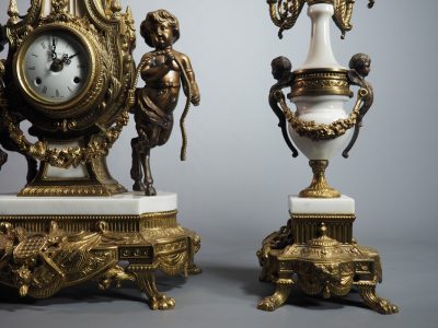 Grande garniture de cheminée - pendule et candélabres, Italie – Image 9