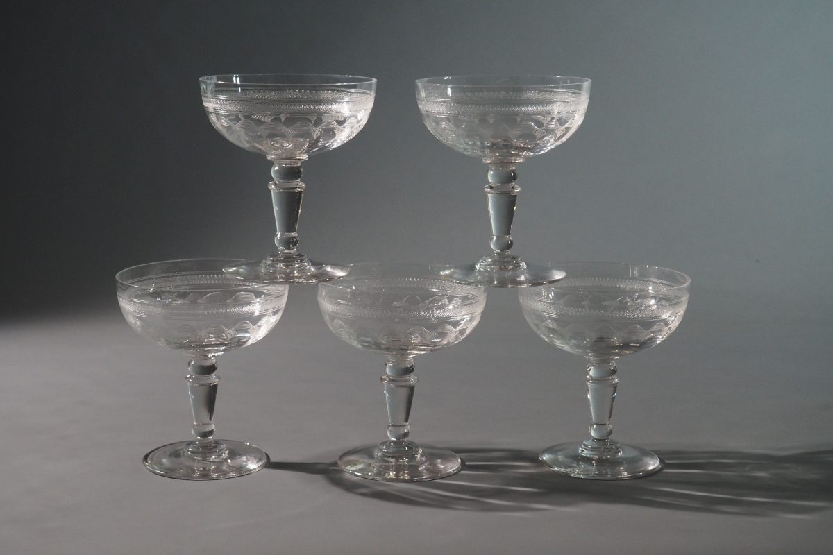 Coupes à champagne cristal gravé France vers 1900 style Baccarat Saint-Louis