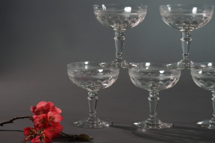 Coupes à champagne cristal gravé France vers 1900 style Baccarat Saint-Louis