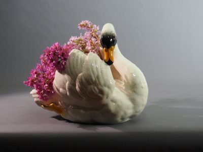 Jardinière « Cygne blanc » – Jérôme Massier, Vallauris, céramique Art nouveau, vers 1890–1900