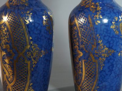 Paire de grands vases en porcelaine de Paris - milieu XIXe siècle – Image 9