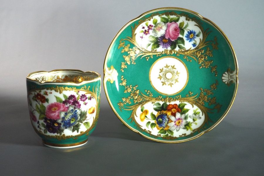 Tasse et soucoupe porcelaine de Paris XIXe Rihouet