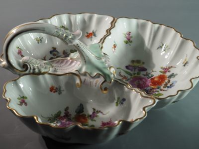 Serviteur porcelaine Dresden style Meissen décor floral XIXe siècle