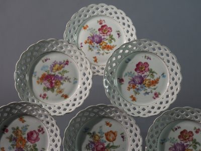 Assiettes en porcelaine ajourée Schumann Arzberg 1932–1944 Dresdner Blumen
