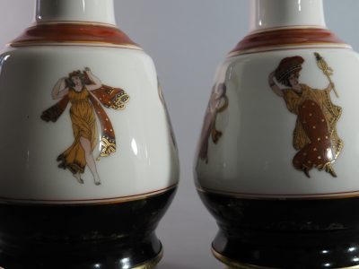 Paire de lampes en porcelaine et bronze, décor mythologique, France vers 1820–1850