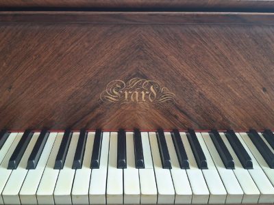 Piano à queue de concert Érard de la collection du Musée du Piano d’Alençon