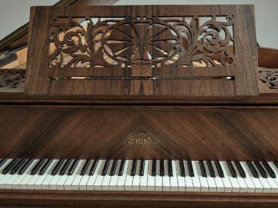 Piano à queue de concert Érard de la collection du Musée du Piano d’Alençon