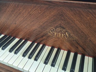 Piano à queue de concert Érard de la collection du Musée du Piano d’Alençon