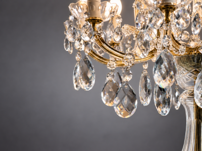 Grand lampadaire en cristal de Bohême Marie-Thérèse | Antik-France